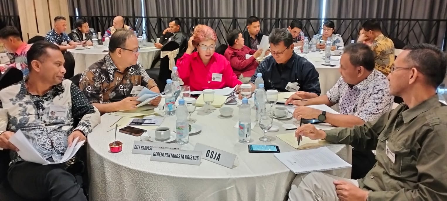 Center For Kingdom Partnership collaborate with Re-Forma Global held an event of the Quality Assurance Training Institute for The Christian Leaders in Medan. 13